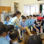 金沢幼稚園「おもちつき
