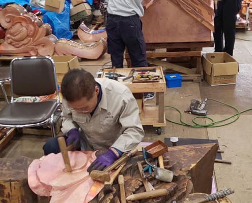 本堂鬼瓦の銅板検査